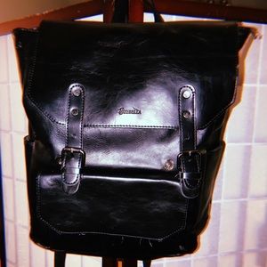 Leather backbag
